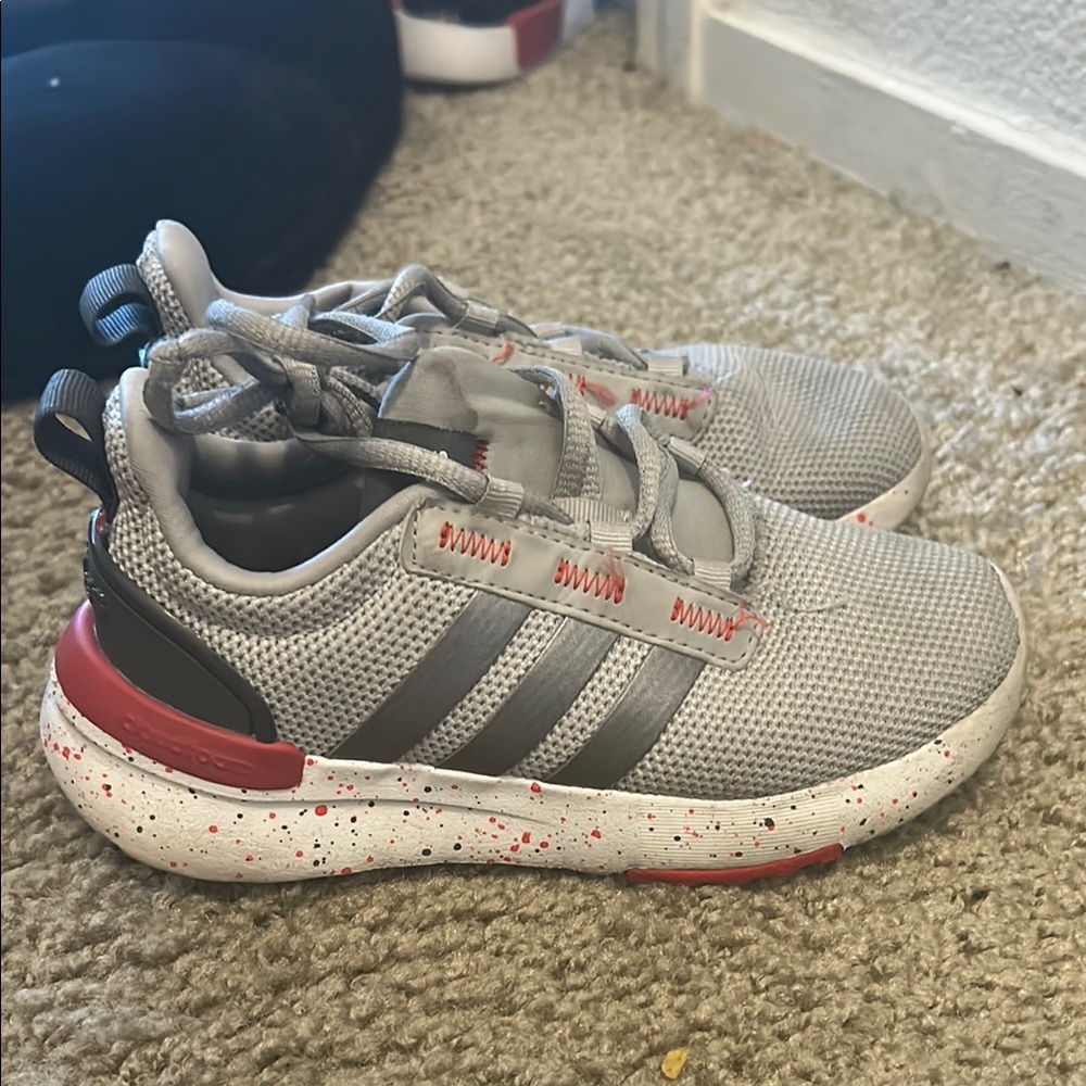 Adidas Kids Gray and Red Speckled Sneakers